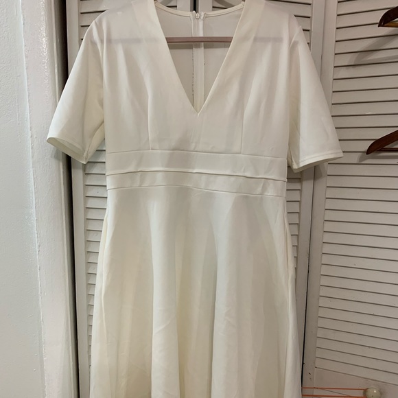 SOLD. Simple off white v neck dress - Picture 1 of 3
